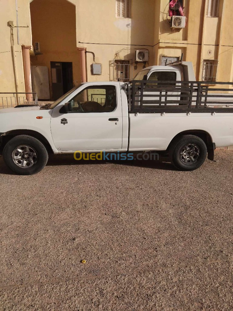 Nissan Pickup 2014 Pickup