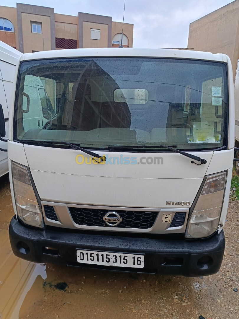 Nissan cabstar double cabine NT 400 2015