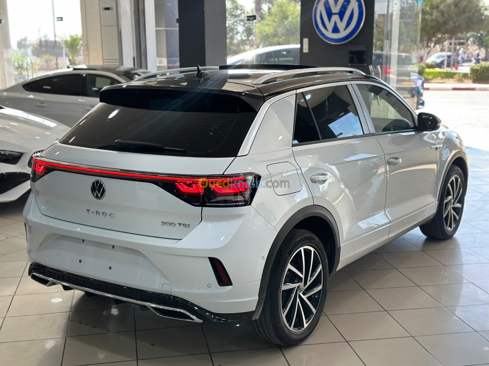 Volkswagen T-Roc 2024 R-LINE