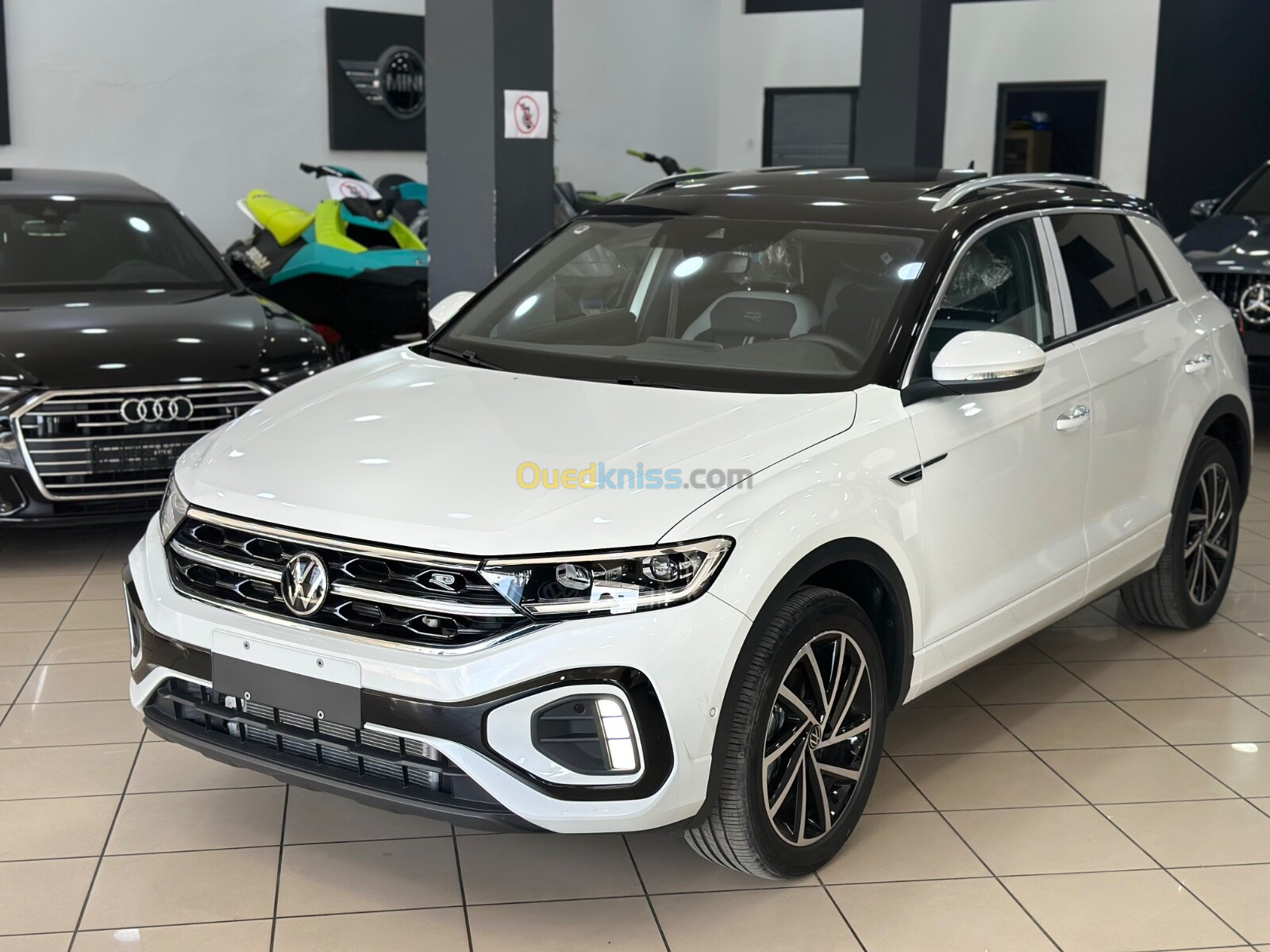 Volkswagen T-Roc 2024 R-LINE