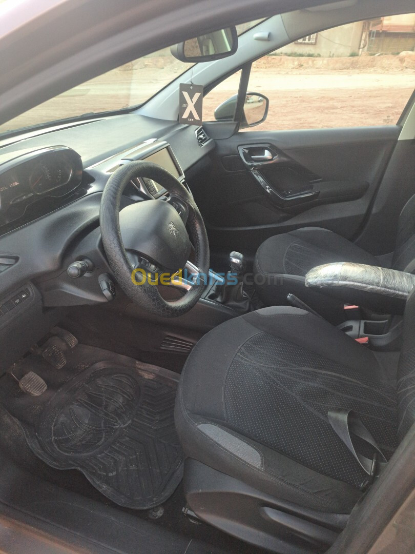 Peugeot 208 2013 Allure