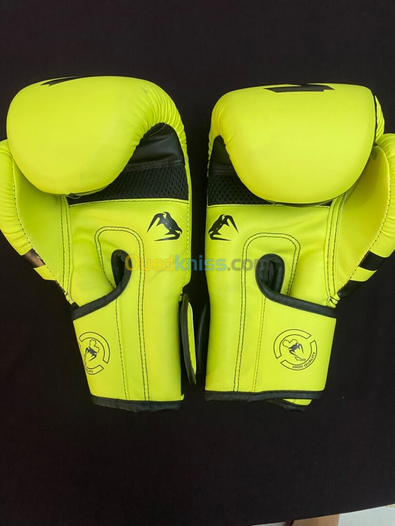 Gants de boxe venum