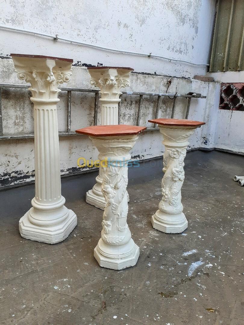 Colonnes avec chapiteaux 