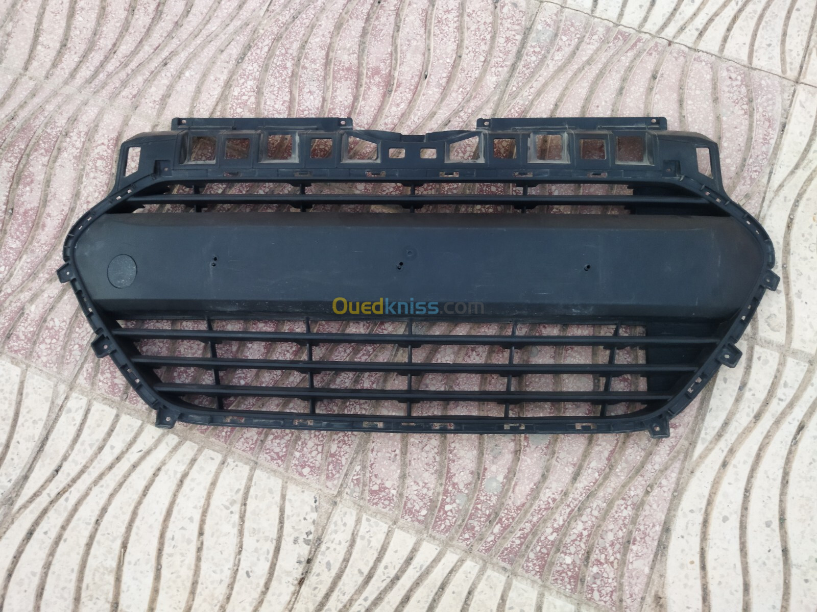 Grille dorigine hyundai Grand i10 2017