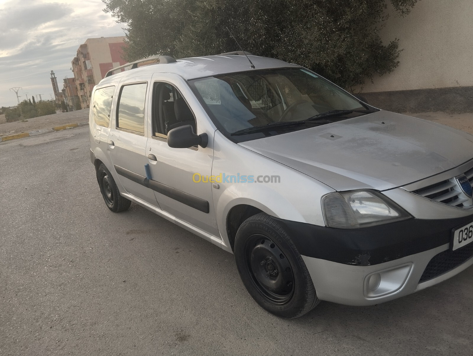 Dacia Logan 2008 7 مقاعد