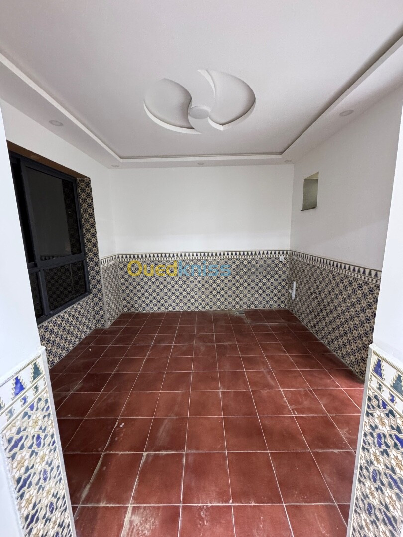 Location Appartement F4 Alger Draria