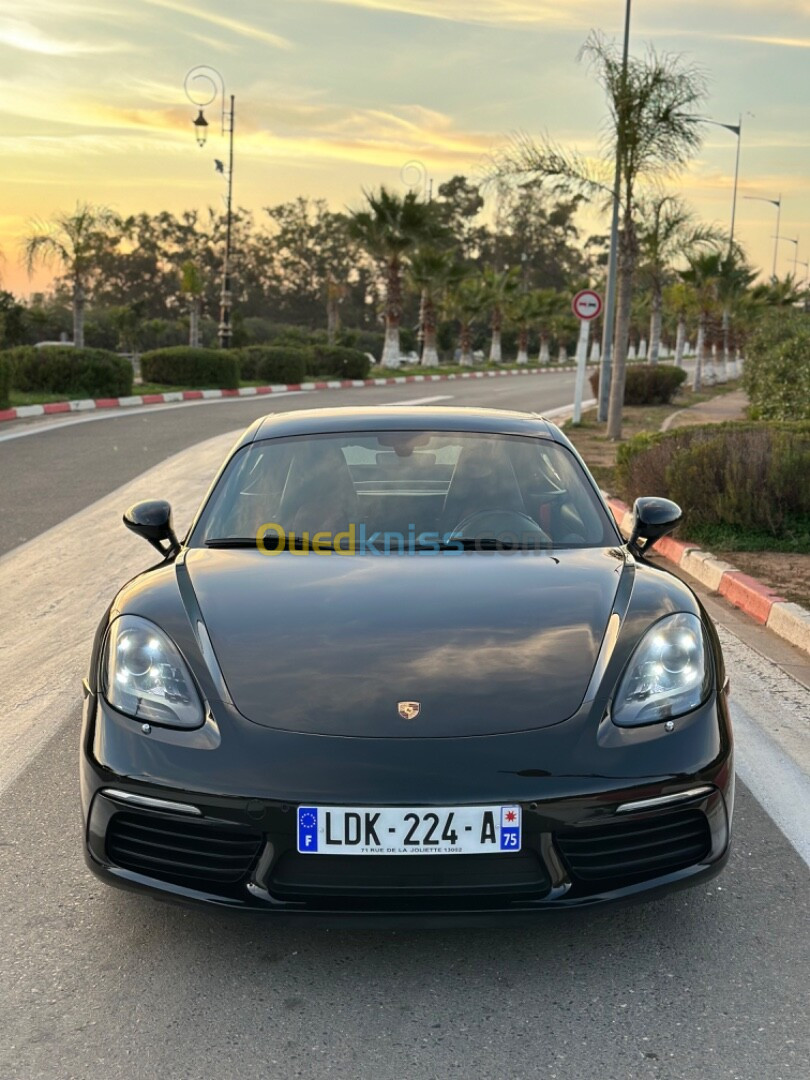 Porsche Cayman 2017 718