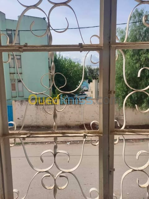 Location Appartement F4 Jijel Taher