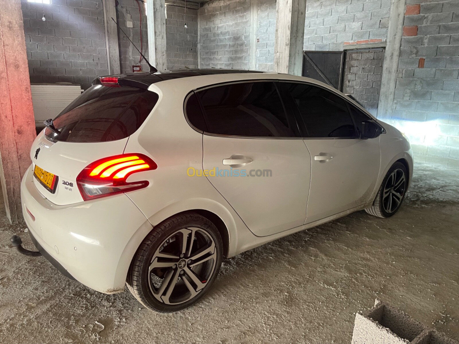 Peugeot 208 2015 Allure