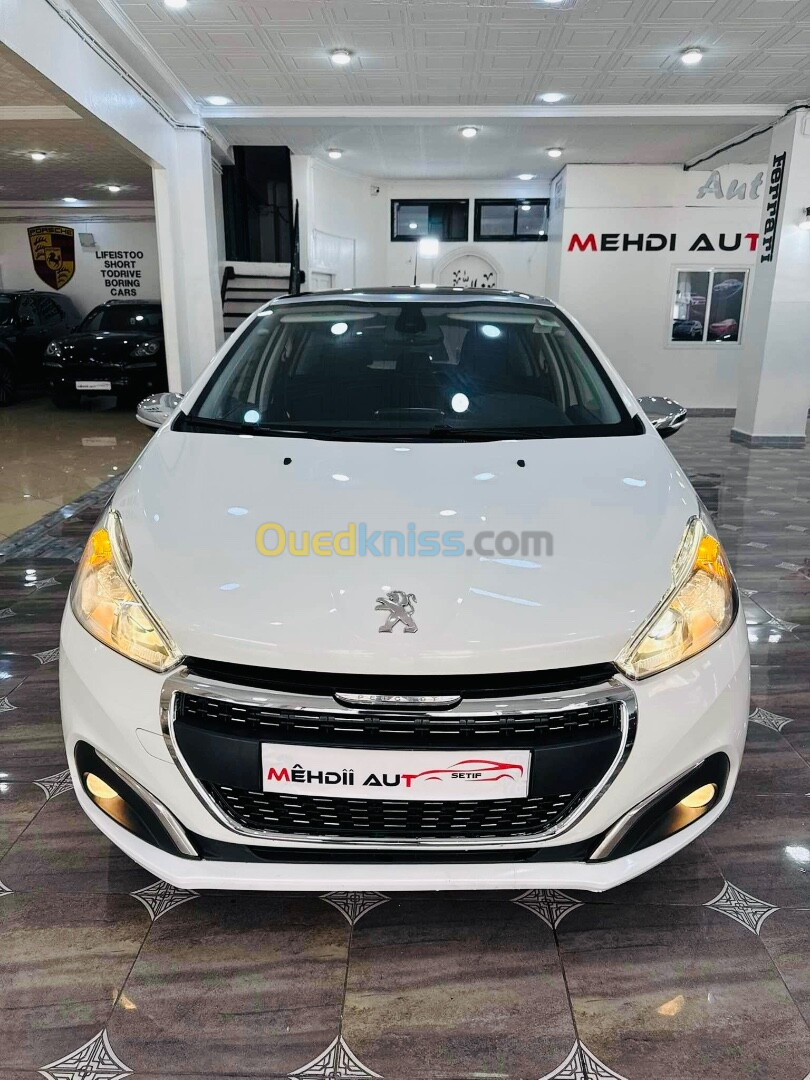 Peugeot 208 2018 Allure