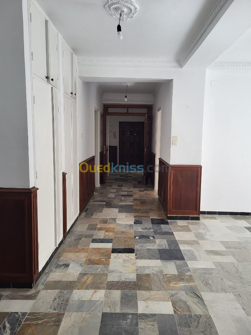 Vente Appartement F5 Alger Ben aknoun