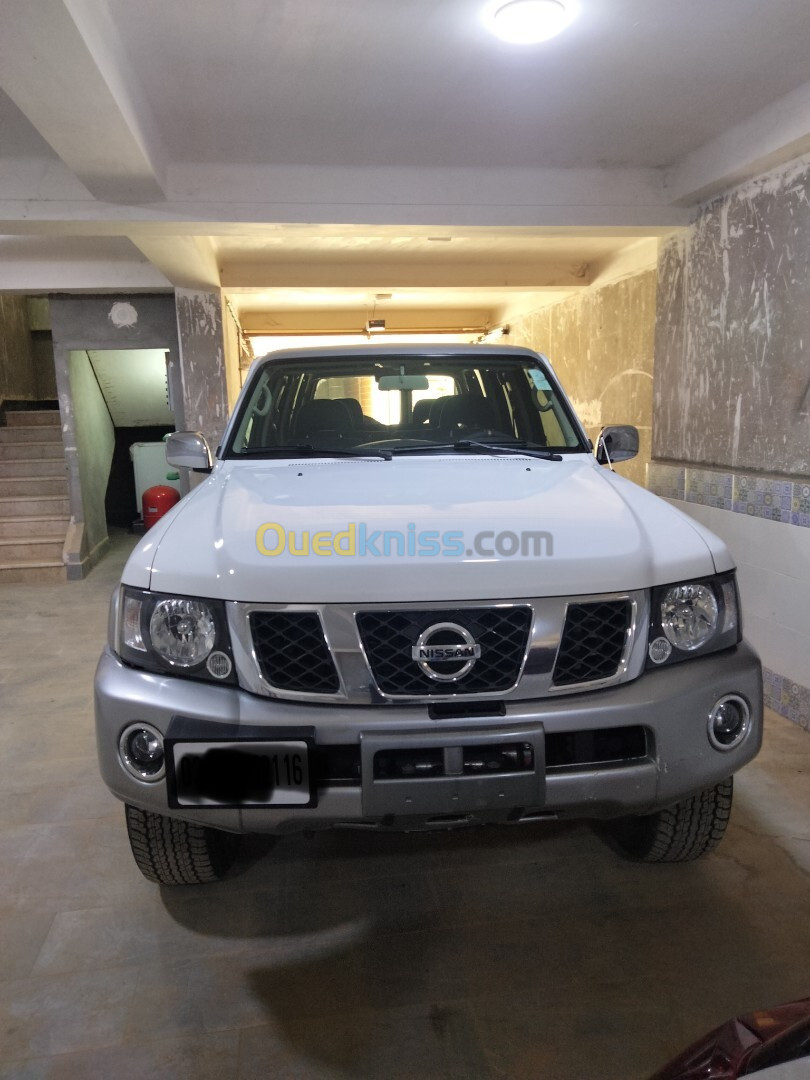 Nissan Patrol Long 2021 Safari simple