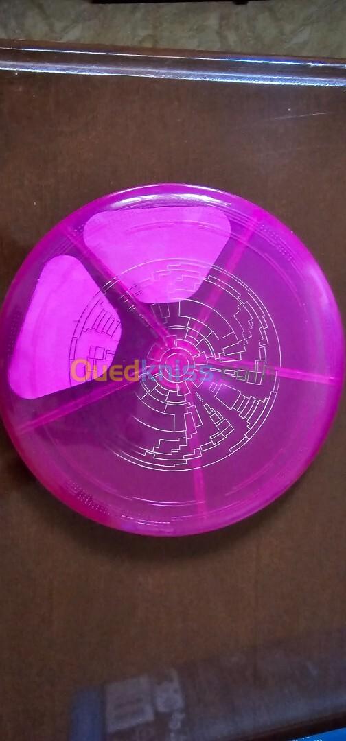 Frisbee، disque volant الحصن الطائر