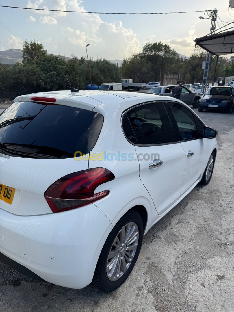 Peugeot 208 2019 Allure Facelift