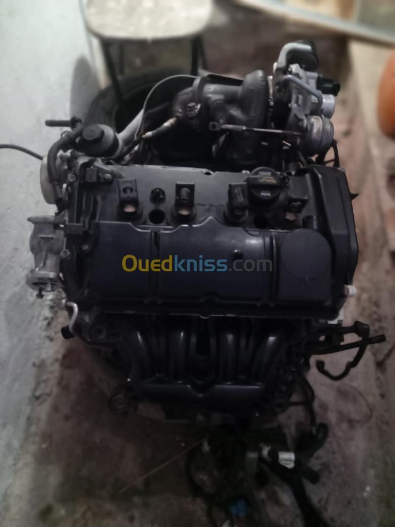 Moteur bmw serie 1 2013 1.6 116i 