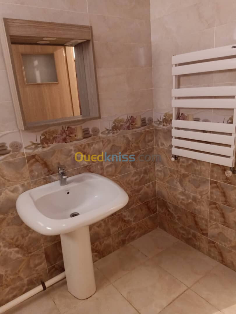 Location Appartement F4 Alger Zeralda