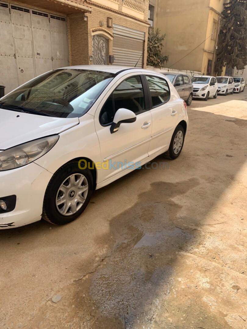 Peugeot 207 plus 2013 