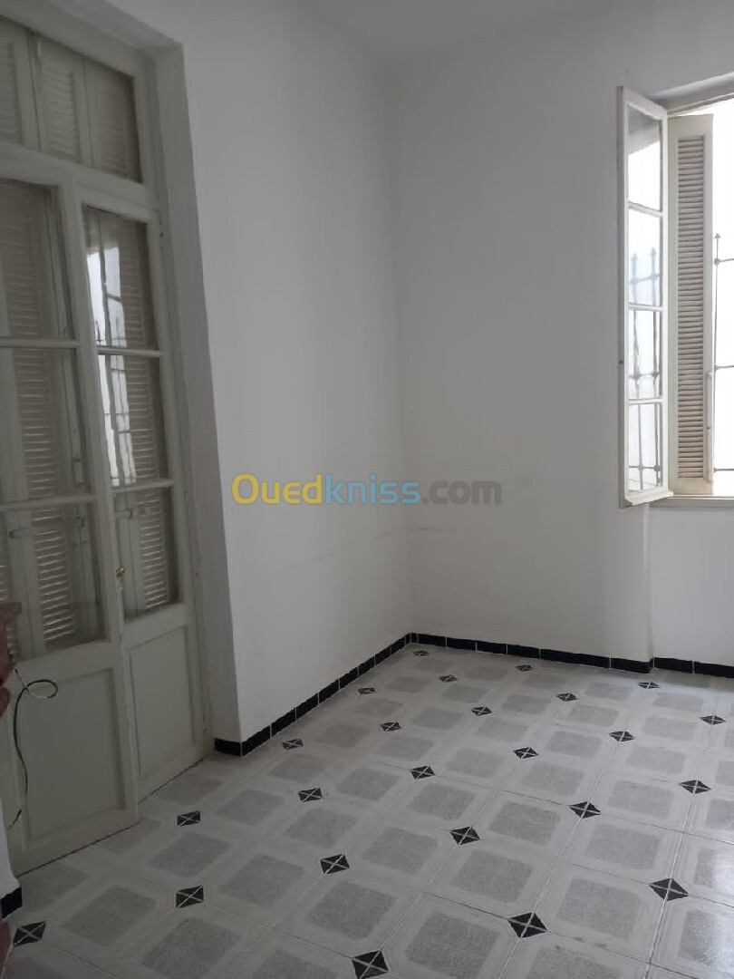 Location Niveau De Villa F4 Alger Kouba