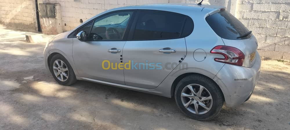 Peugeot 208 2014 Hdi