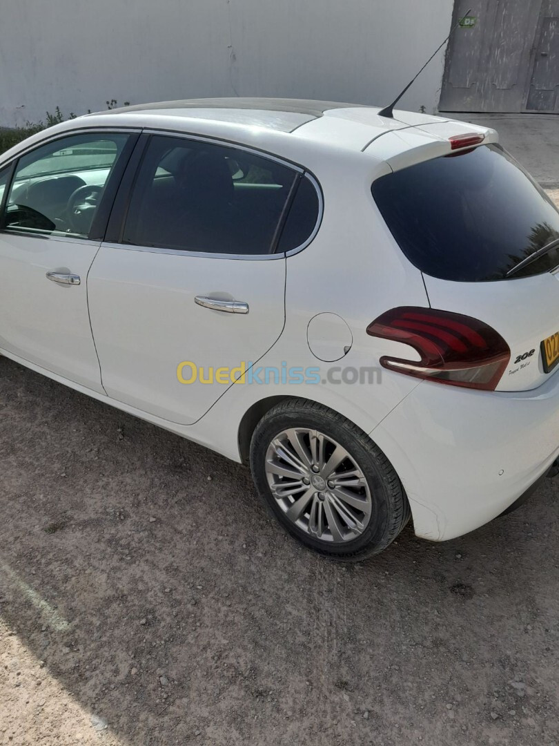 Peugeot 208 2016 Allure