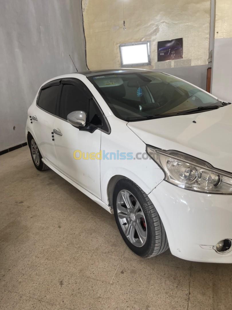 Peugeot 208 2013 Allure