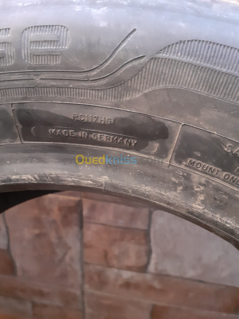 205/60 R16 - Dunlop