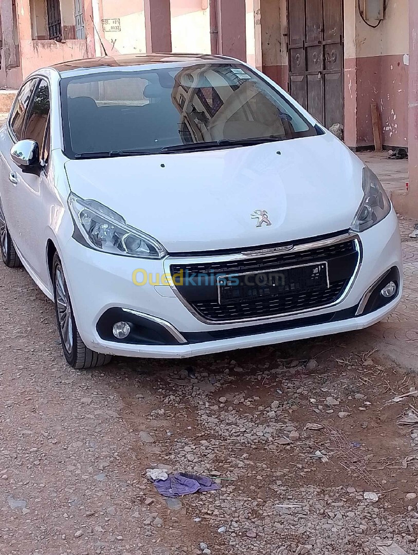 Peugeot 208 2016 Allure Facelift