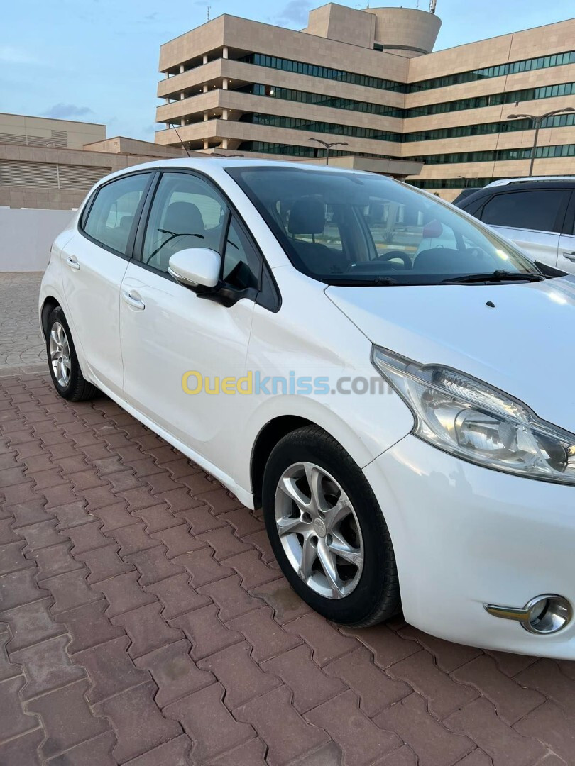 Peugeot 208 2012 Active