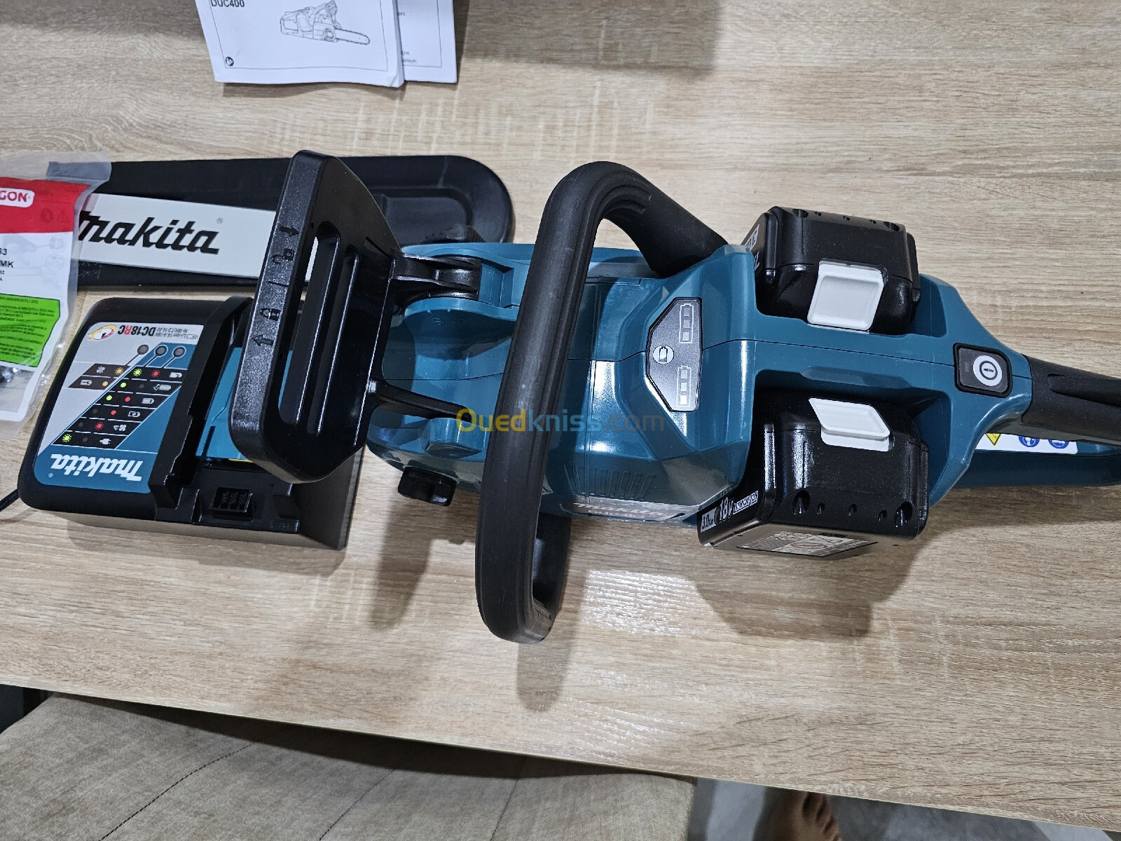 Tronsonneuse makita a batterie