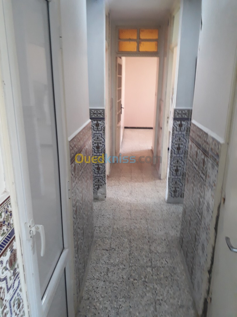 Location Appartement F4 Alger Bab ezzouar