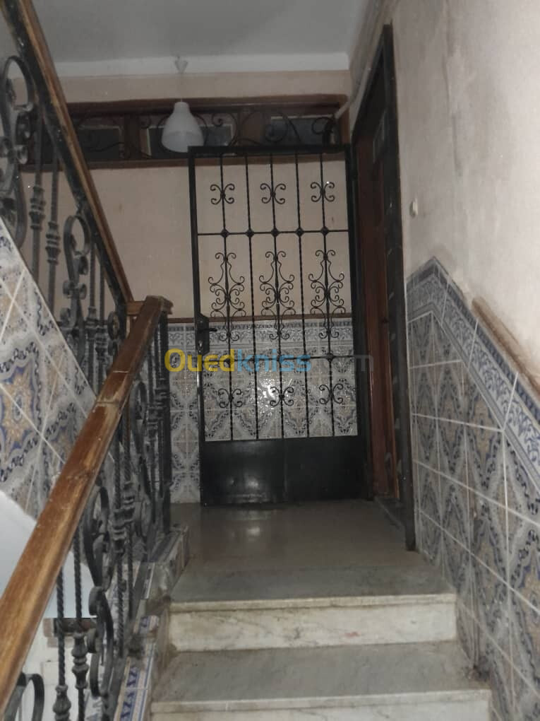 Location Appartement F4 Alger Bordj el bahri