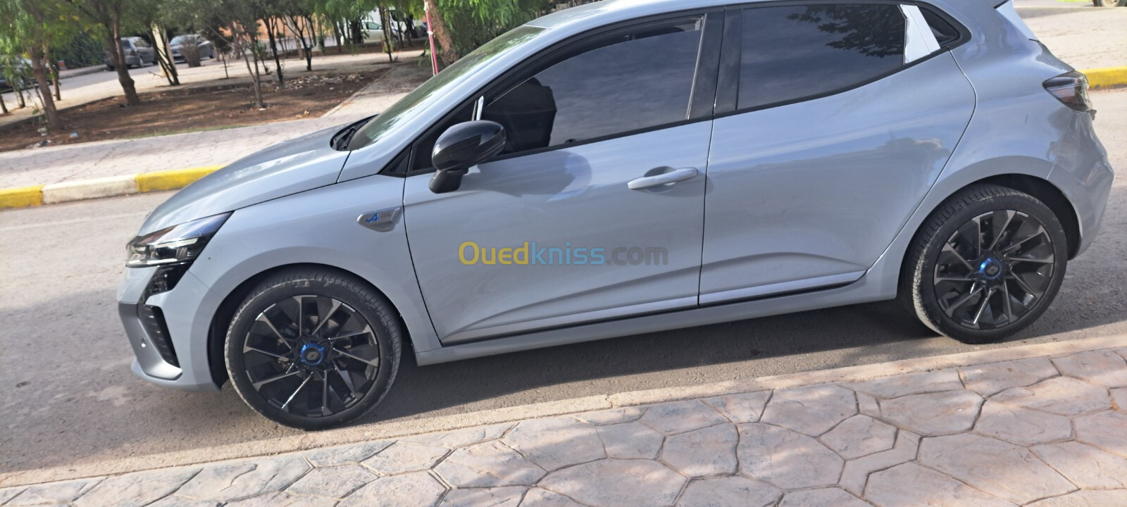 Renault Clio 2024 Alben