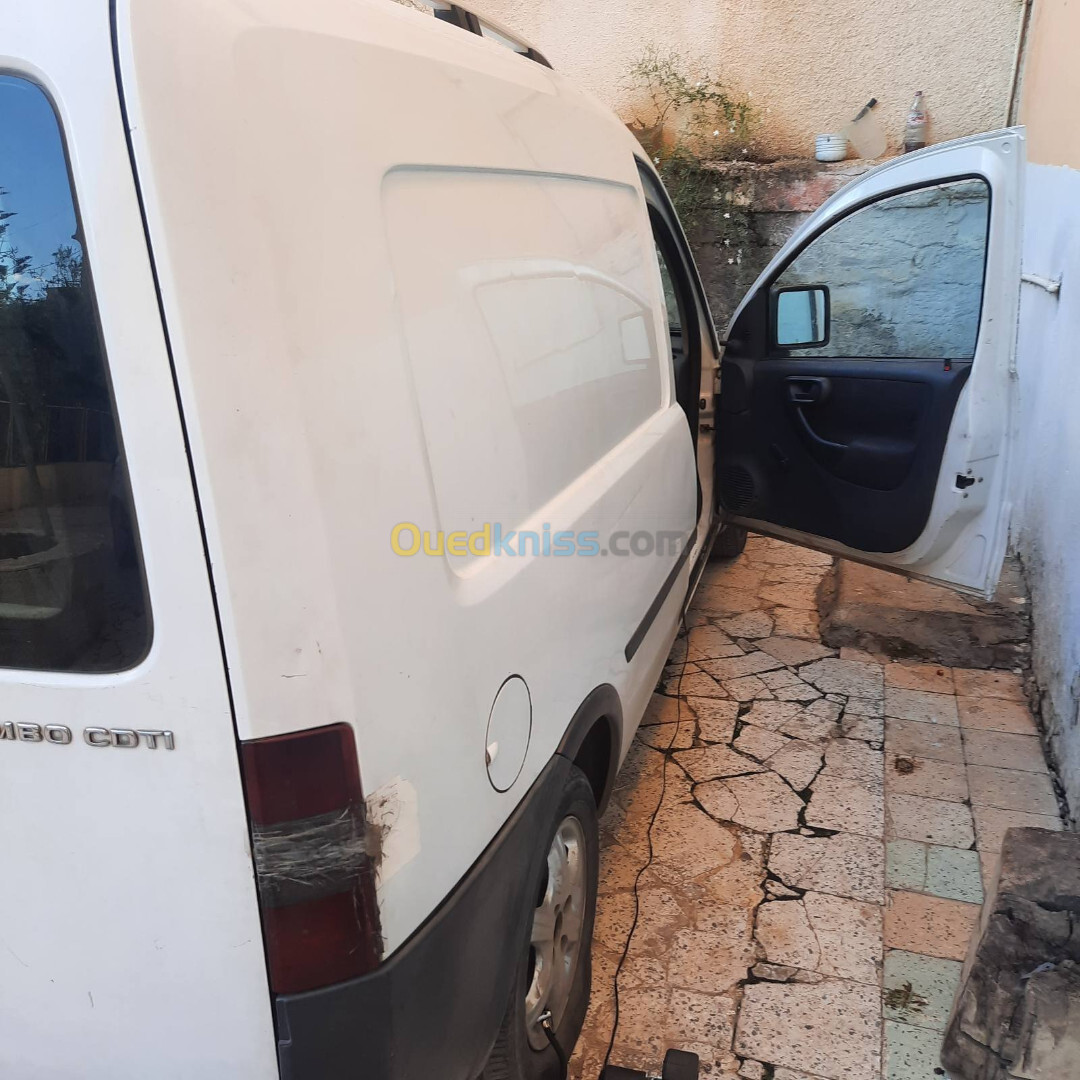 Opel COMBO 2010 