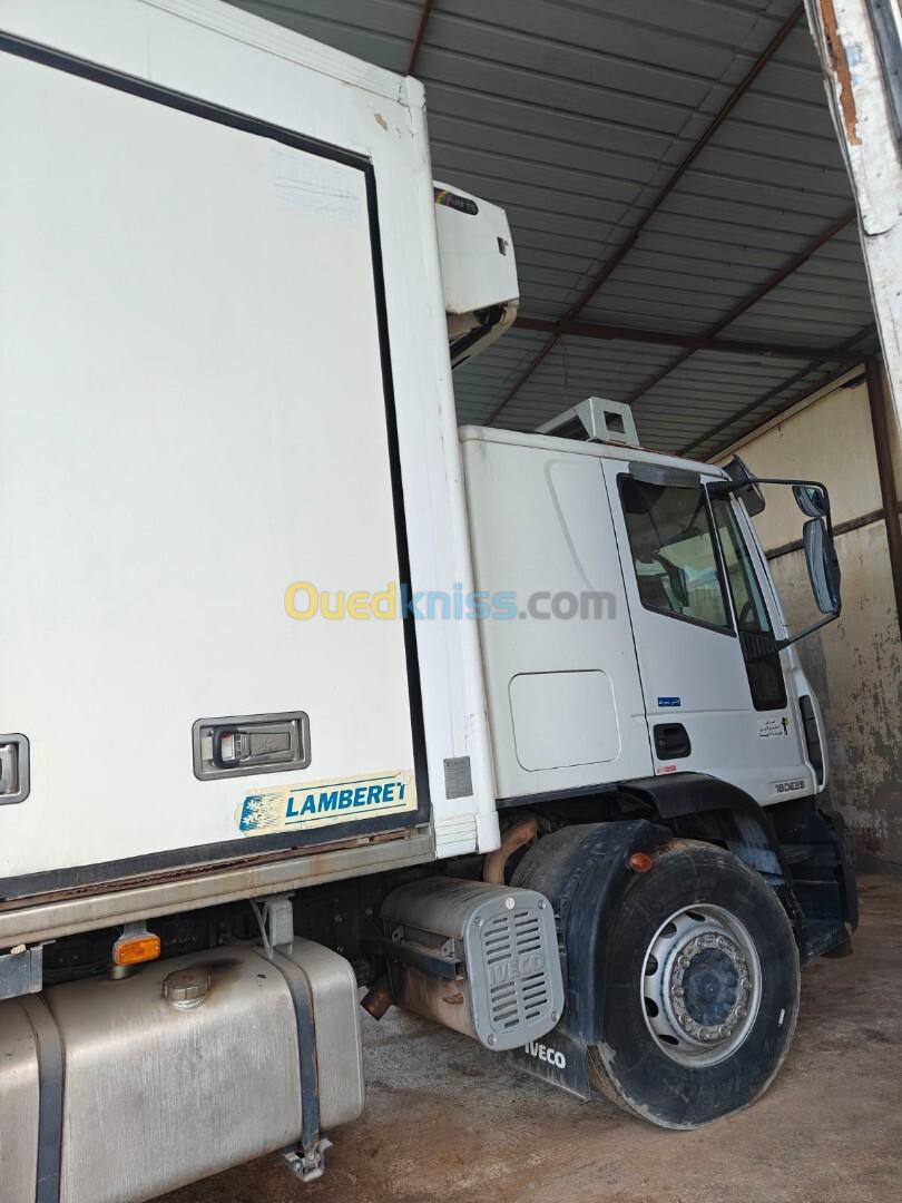 Iveco Camion frigorifique 2014