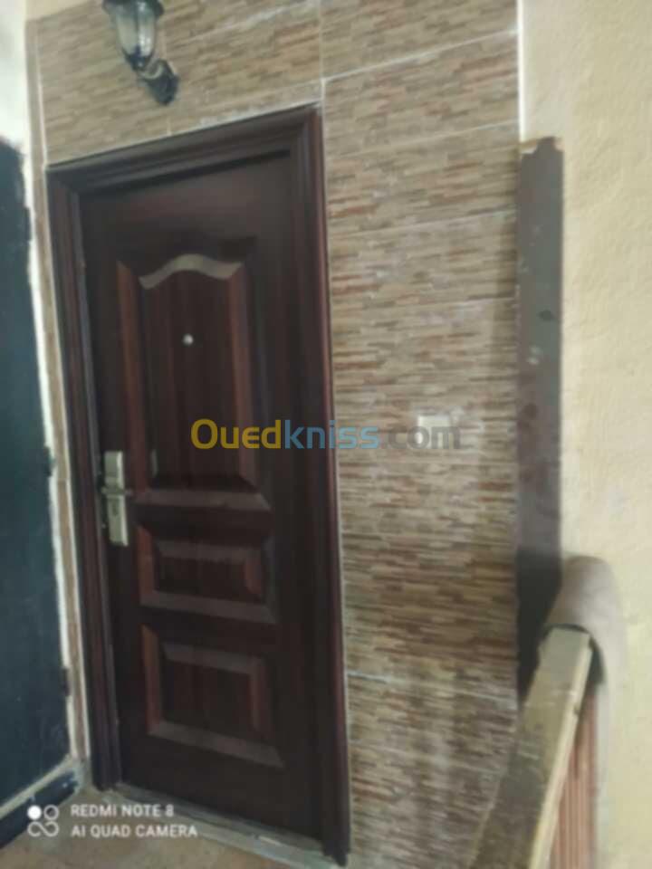 Cherche location Appartement F3 Blida Ouled yaich