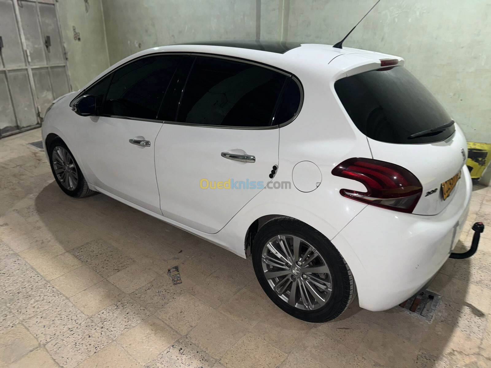 Peugeot 208 2016 Allure Facelift