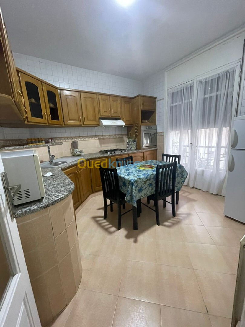 Location Appartement F4 Alger Hydra