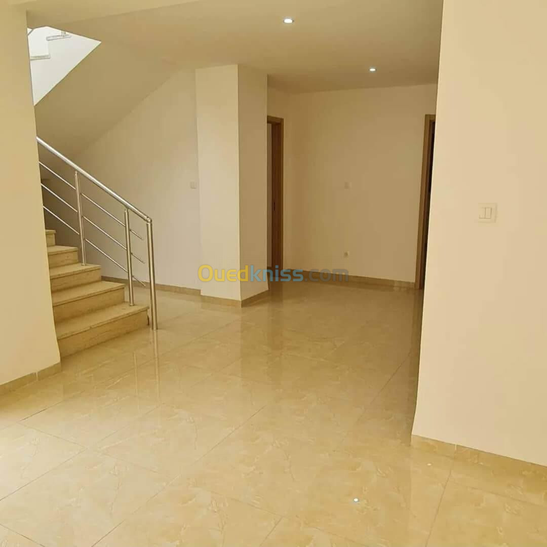 Location Appartement F5 Alger Hydra