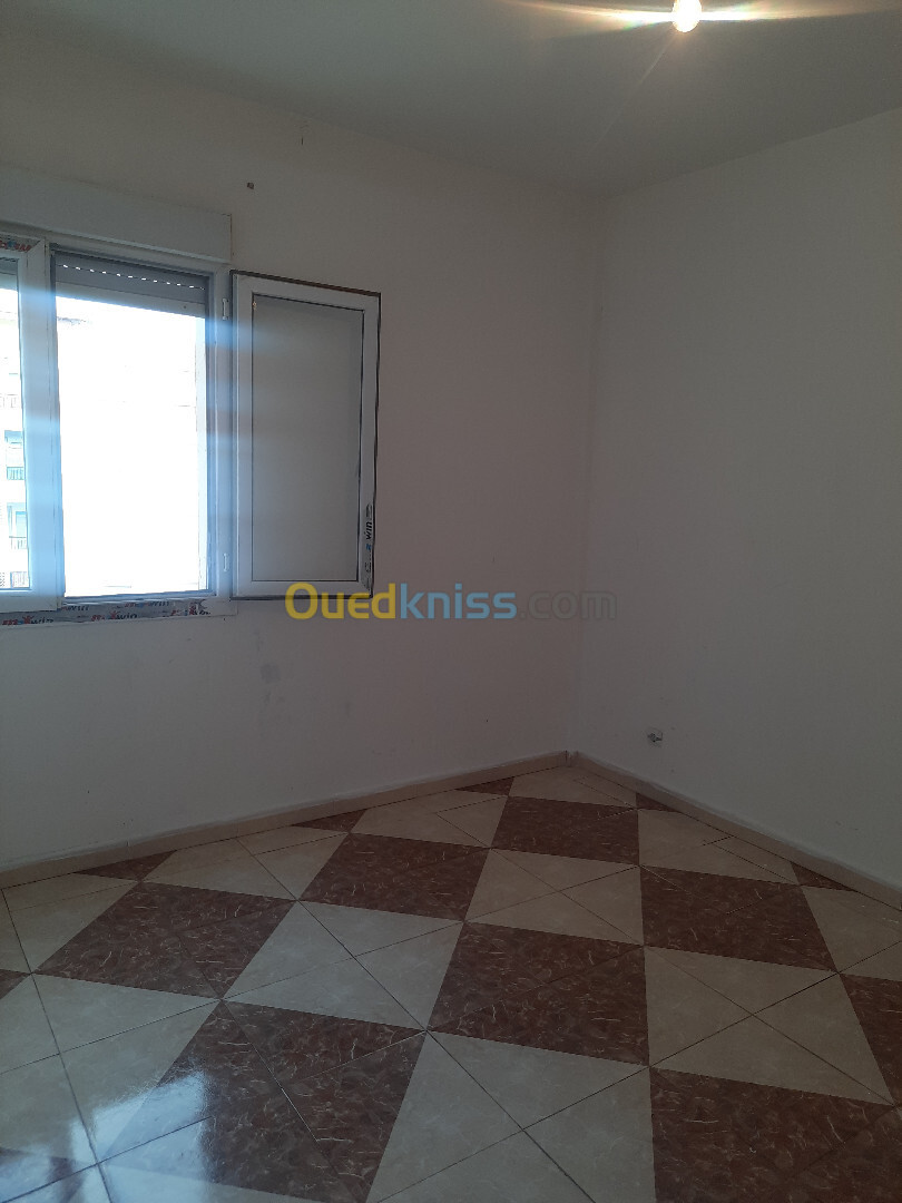 Location Appartement F4 Blida Bouinan