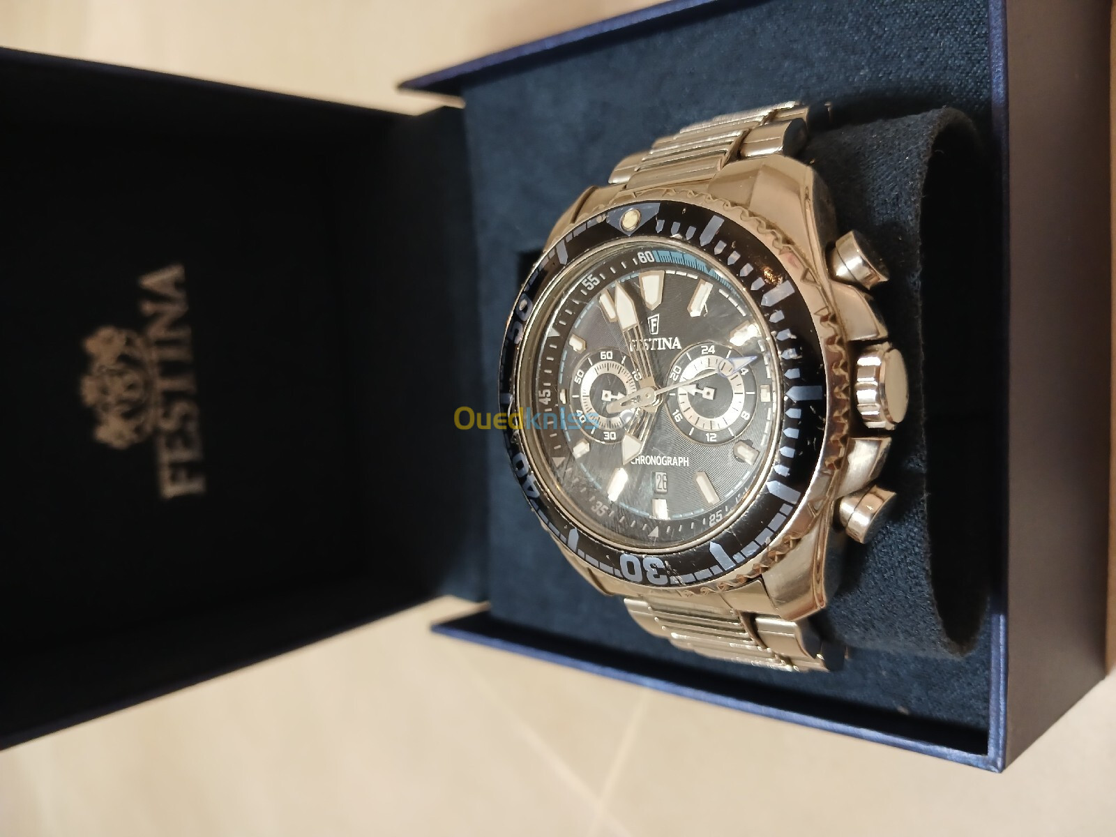 Montre festina choronographe f16564 originale ( water resist )