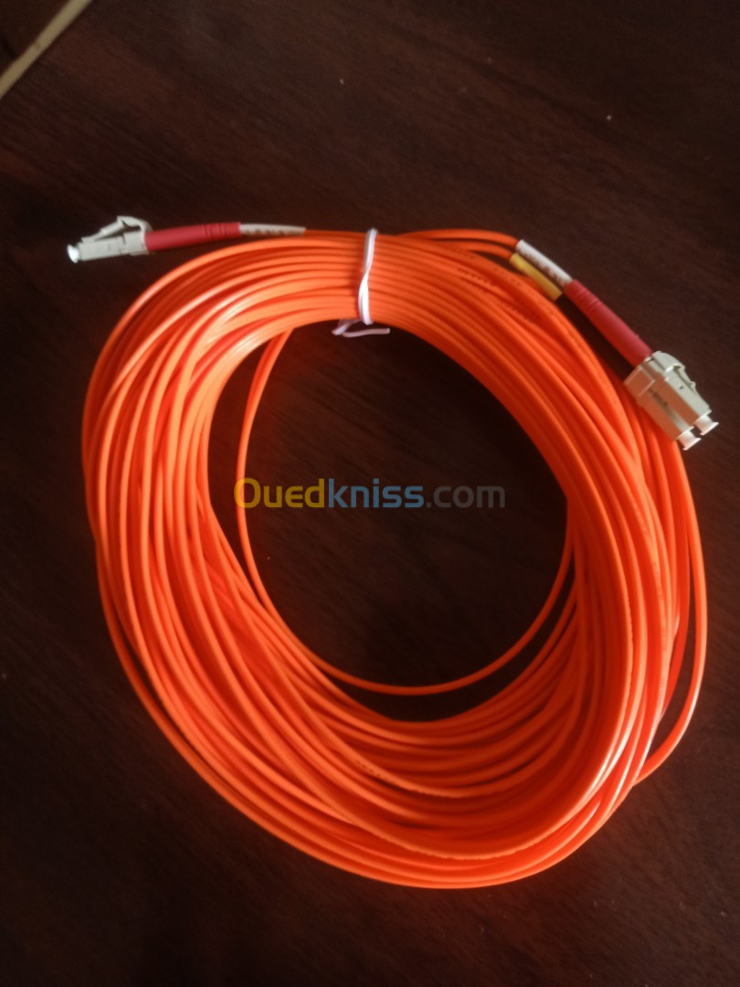 Cable fibre optique 20 mettre 