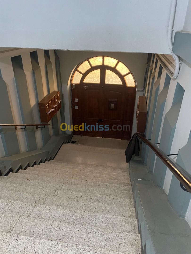 Vente Appartement F5 Blida Bouarfa