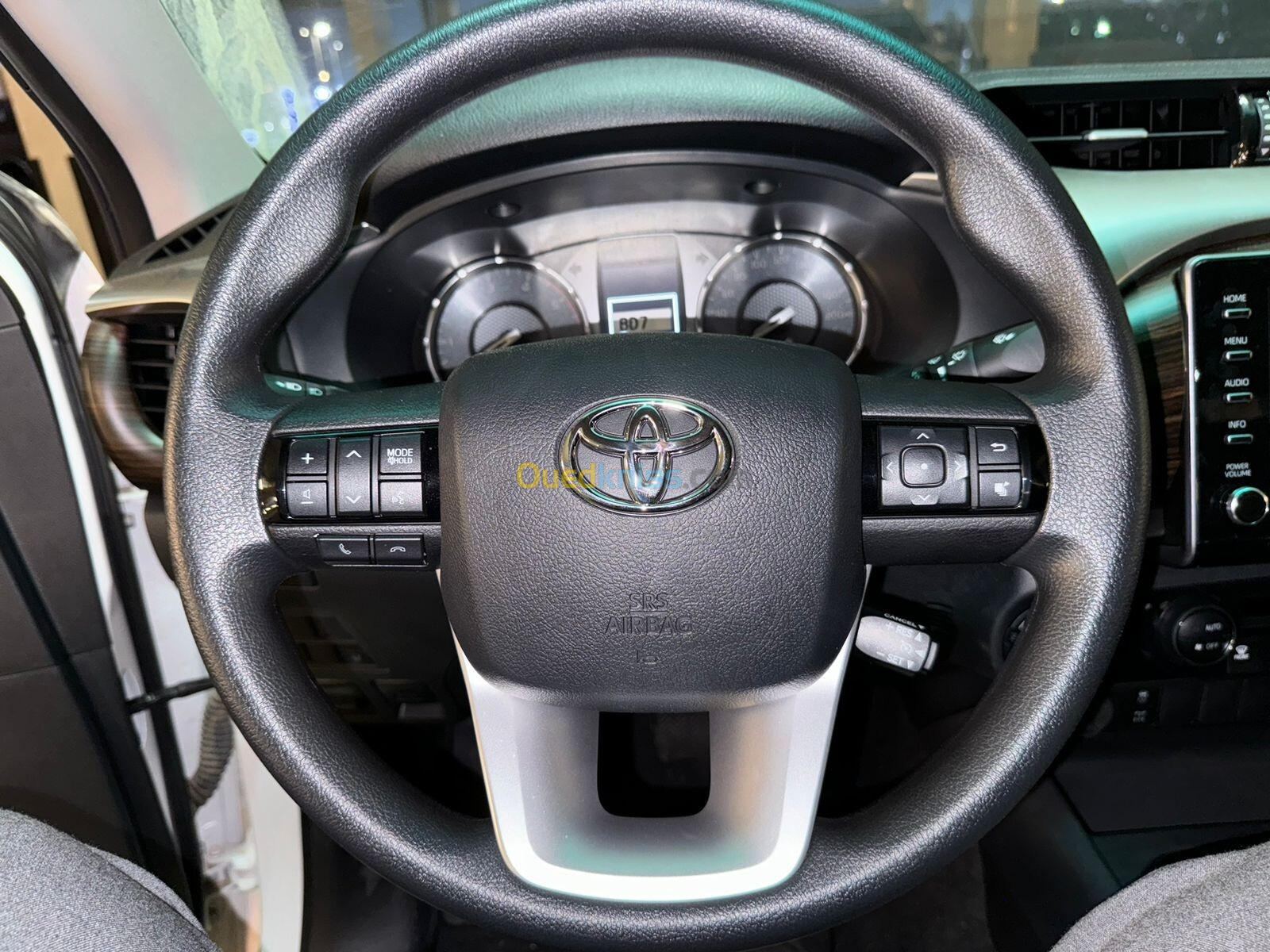 Toyota Hilux 2024 