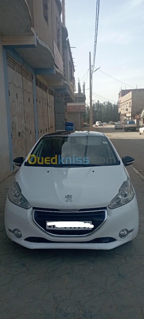 Peugeot 208 2014 Allure