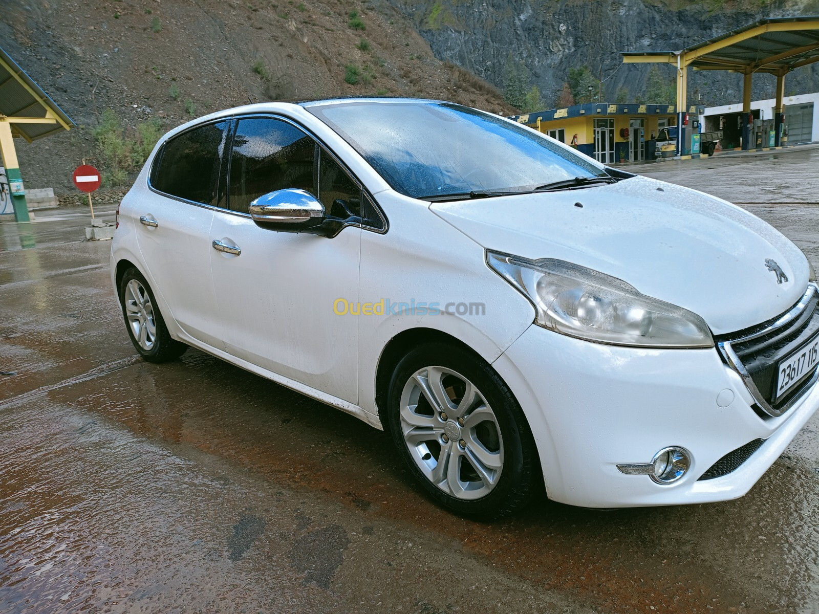 Peugeot 208 2015 Allure