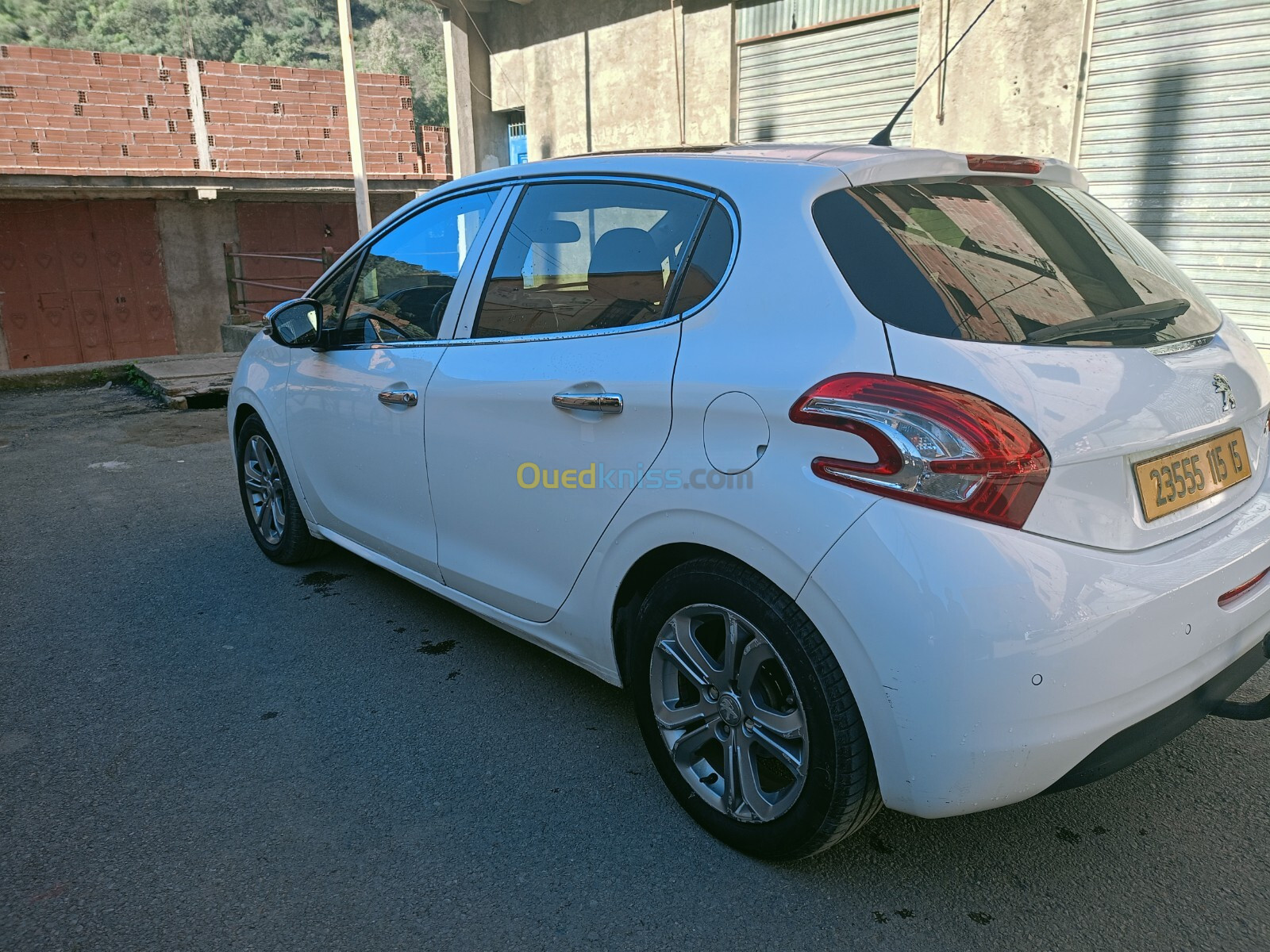 Peugeot 208 2015 Allure