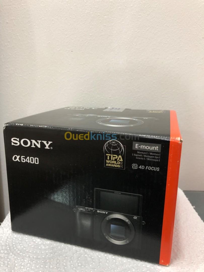 Sony a6400 avec 02 chargeurs et 04 batteries 