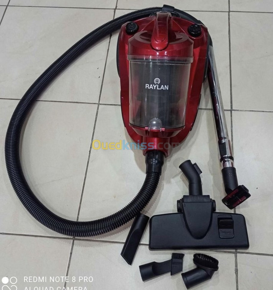 Aspirateur raylan 1600w Rouge