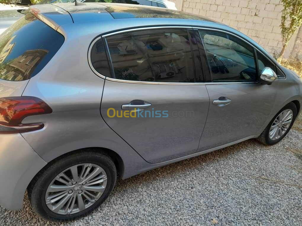 Peugeot 208 2020 Allure