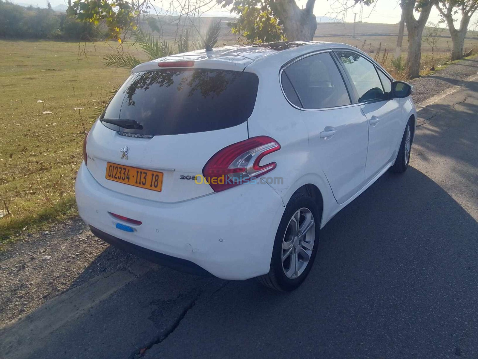 Peugeot 208 2015 